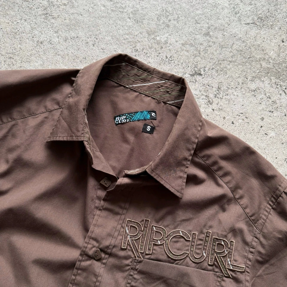 Rip Curl Hombres Marrón Bordado Logo Manga Larga Camisa Abotonada Talla - S/M - Imagen 4 de 4
