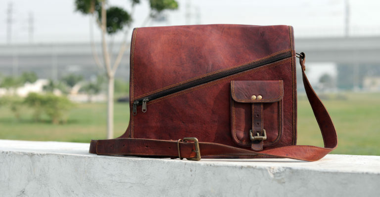 Maletín de hombro para computadora portátil de cuero real marrón vintage Wild Hide