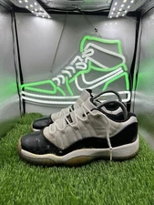 Air Jordan AJ11 Retro Low Concord White Black Sneakers 528896-153 GS Size 7Y