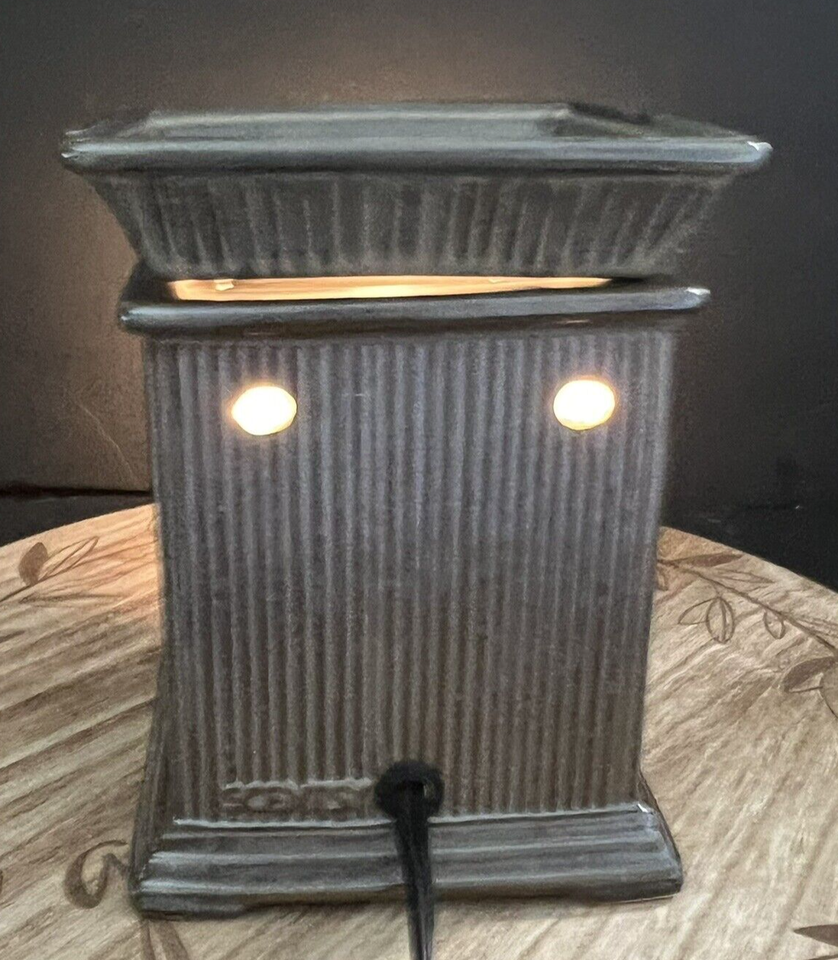 Diffuseur De Parfum Scentsy Warmer 'Candy Shoppe' - Taille Standard, Retiré Du Catalogue - Légèrement Usé