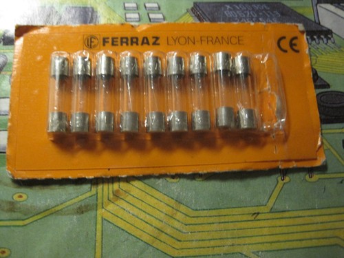 9pcs Ferraz Shawmut 2090642P Fuse 2.5A 125/220VAC - Picture 2 of 2