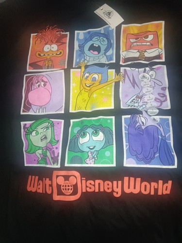 Disney Walt Disney World Inside Out 2 All The Emotions T-Shirt LARGE Neu mit Etikett 2025 - Bild 4 von 6