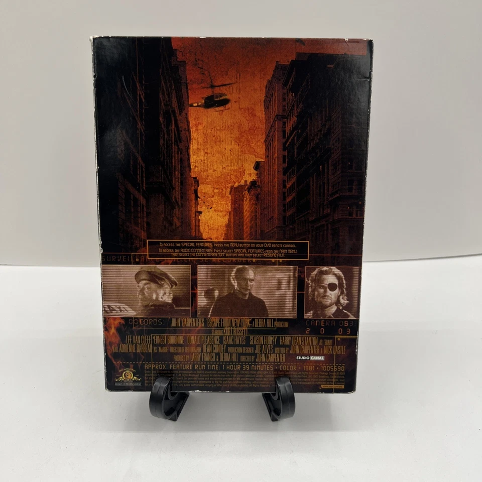 Escape from New York (1981, DVD 2003) Special Edition with Snake Plissken Comic - Image 2 of 4
