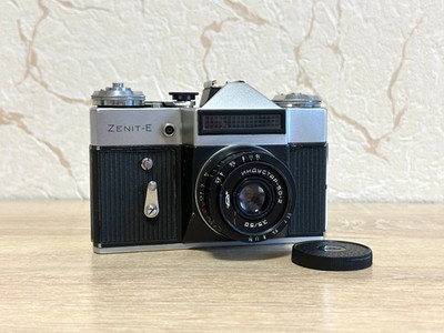 Soviet Zenit E Vintage 35mm Film Camera SLR Lens Industar-50-2 ussr