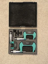 Cen-Tech 0-3” 3 Piece Outside Micrometer Set 0.001” Graduation With Case