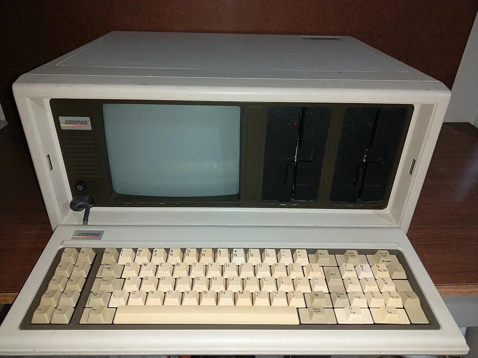 Computadora Compaq Orignal Primer Portátil Modelo 101709 Rara 2x 5.25 Disquete - ¡Funciona! Foto 2 de 4