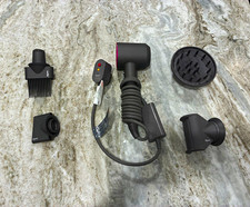 Imagen de Dyson Supersonic HD01 Hair Dryer 1600W Gray/Fuchsia w/ Diffuser Attachments
