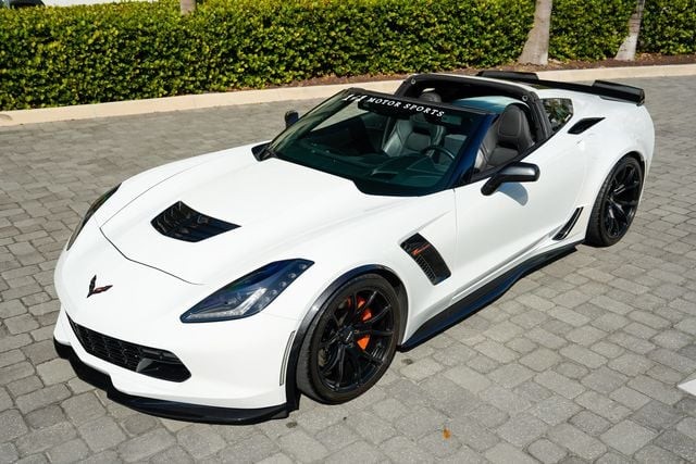 2019 Arctic White Chevrolet Corvette   | C7 Corvette Photo 10