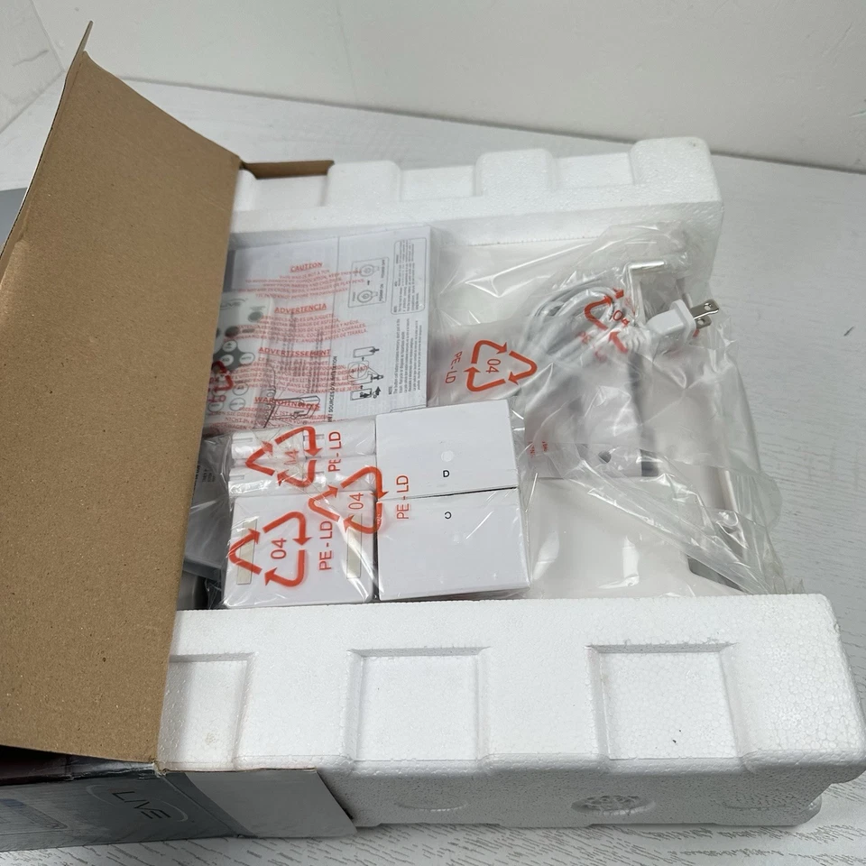 iLive Space Saver Under Cabinet Mounted iPod Player Dock + AM/FM Digital Radio - Image 3 of 4