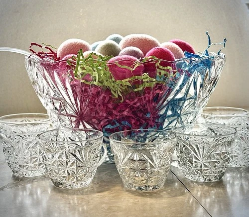 Vintage Anchor Hocking Arlington Pattern Punch Bowl Set With Six Cups [1824]