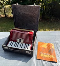 Hohner Student VM Akkordeon 48 B�sse + Koffer sehr guter Zustand