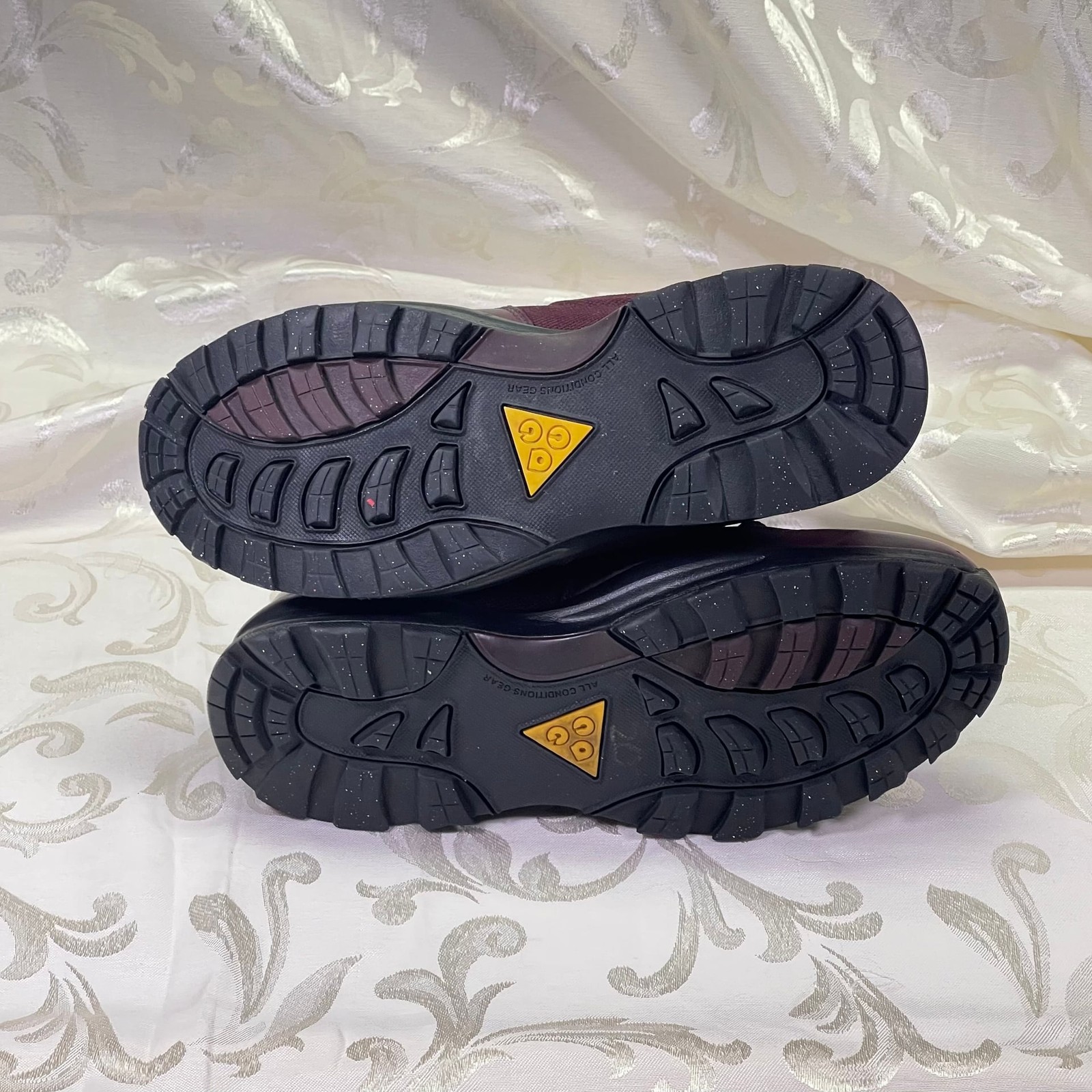 Nike Manoa Deep Burgundy/Anthracite Boots 472780 600 Mens Size US 9