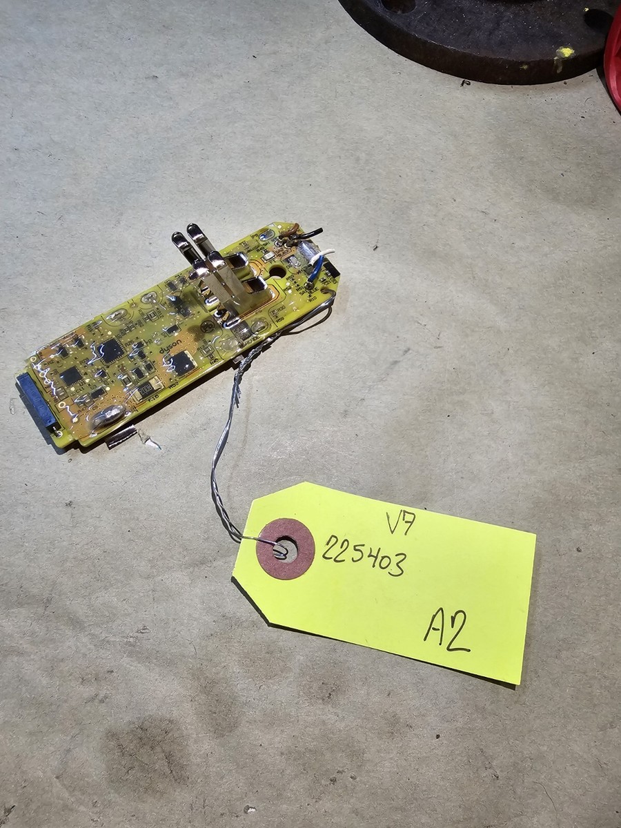 ako♡ DYSON VACUUM V7 225403 BATTERY BMS A2 | eBay