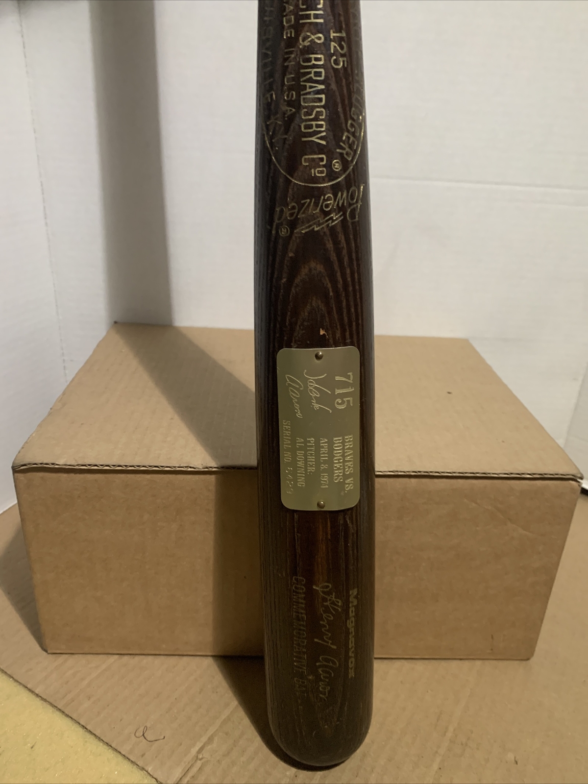 Hank Henry AARON 1974 Commemorative Baseball BAT 715 Braves Louisville