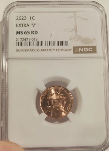 2023 LINCOLN EXTRA ' V ' ERROR on VDB V CENT PENNY NGC MS65 RED RARE - #013