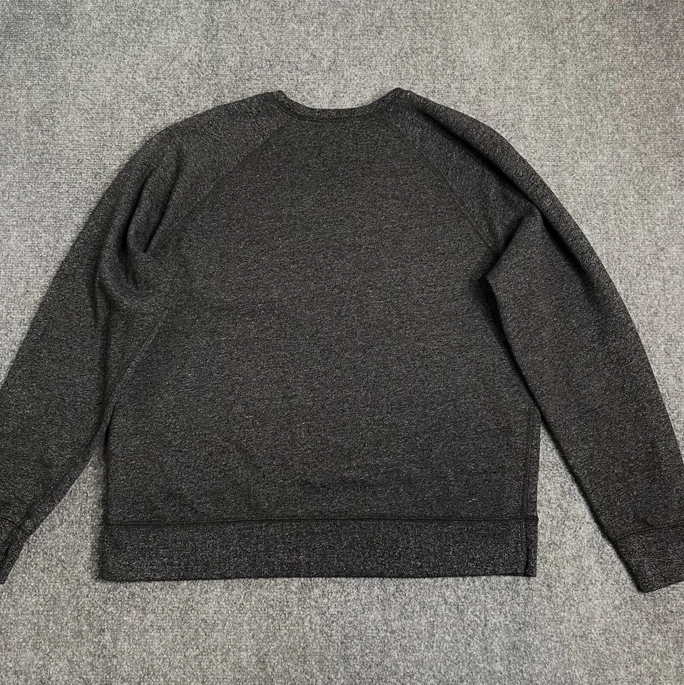 Sudadera Fender Guitar Tailgate para mujer mediana logotipo gráfico gris oscuro Foto 2 de 4