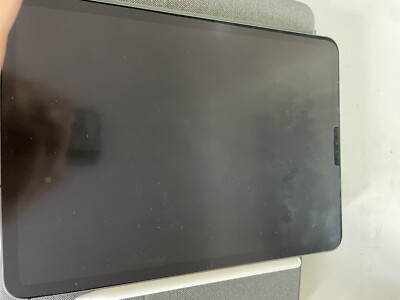 Apple iPad Pro 1st Gen. 64GB, Wi-Fi + 4G (Unlocked), 10.5 in PLUS Apple Pencil