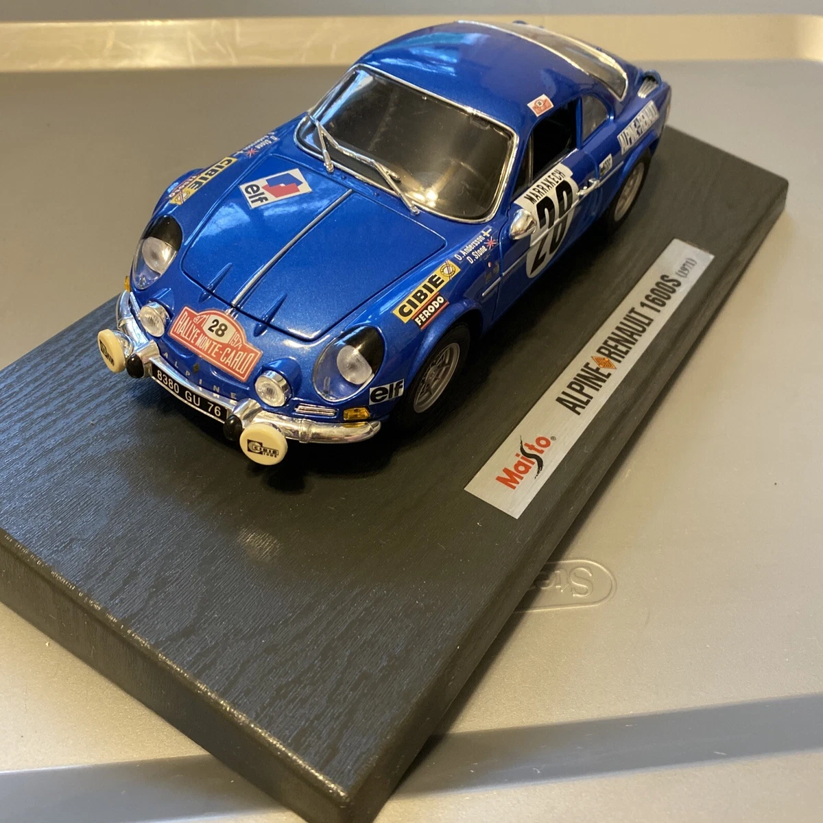Maisto 1:18 Dream Classics Alpine Renault 1600s (1971) Racing
