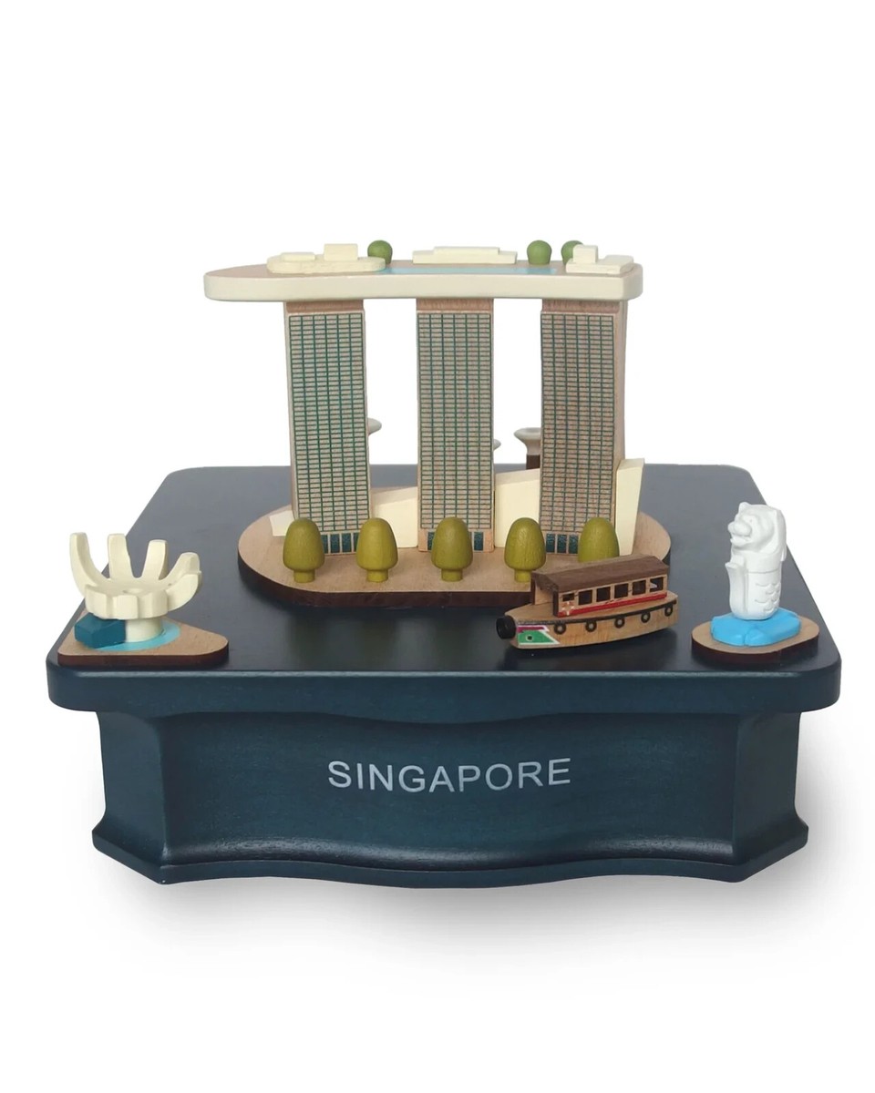 Wooderful Life マリーナベイサンズ 木製オルゴール シンガポール WOODERFUL LIFE MBS Marina Bay Sands Musical Box Brand New in Box
