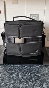 TomTom carry case With TomTom XL And Cables. Please See Photos And Description.