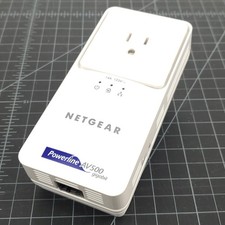 Netgear XAV5501 Powerline AV  500  Outlet Adapter Used working condition