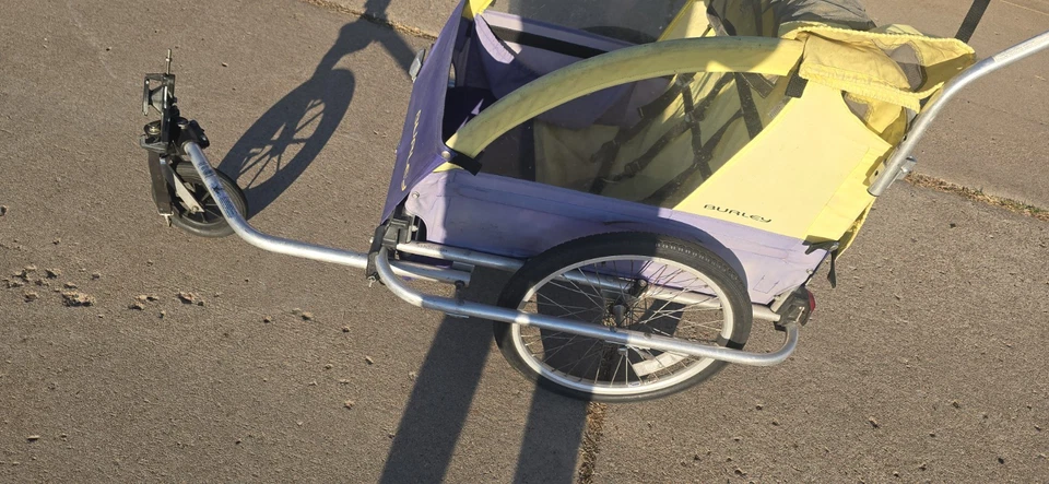 Remolque para bicicletas Burley Foto 3 de 3