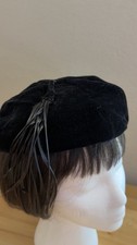 Vintage Union Made Sz S/M Black Velvet Pill Box Style Hat With Feathers