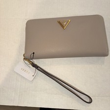 Guess Laurel Zip-Around Organizer Clutch Wallet Taupe. New With tags