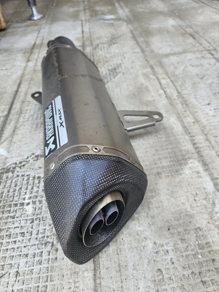 Terminale scarico Akrapovic omologato acciaio Yamaha Xmax 300 2021-2024 - Immagine 3 di 4