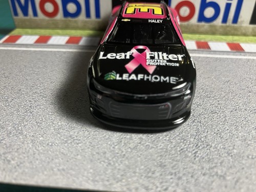 2022 1:64 NASCAR Diecast CUSTOM Justin Haley Pink Leaf Filter - Picture 3 of 7