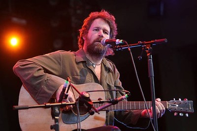 Liam O'Maonlai opens for Frankie Gavin DeDannan as part of Celebra- Old Photo 1