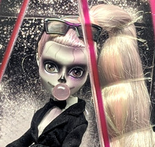 2016 Monster High Born This Way Zomby Gaga Do...