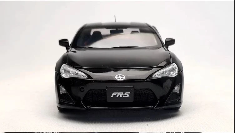 1:18 AUTOart Toyota Scion FR-S NORTH AMERICAN VERSION/LHD