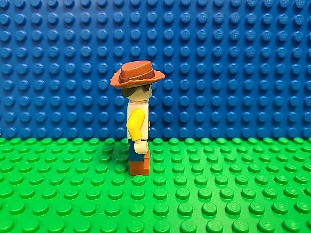 Lego Woody Minifigure toy016 Toy Story 10766 10767 Disney CMF Lot