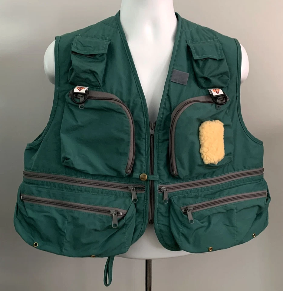 Vintage Columbia Fishing Vest Size Large Green USA Made Water Repellent Fabric - Image 2 of 4