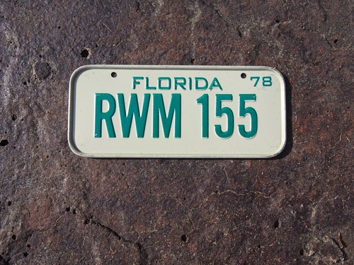 (2) 1978 Florida Wheaties Miniature Cereal Bicycle License Plates RWM-155 - Picture 2 of 4