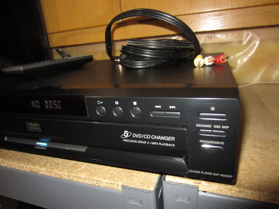 Sony DVP-NC665P 5 discos video DVD/CD carrusel cambiador reproductor con control remoto - probado Foto 2 de 4