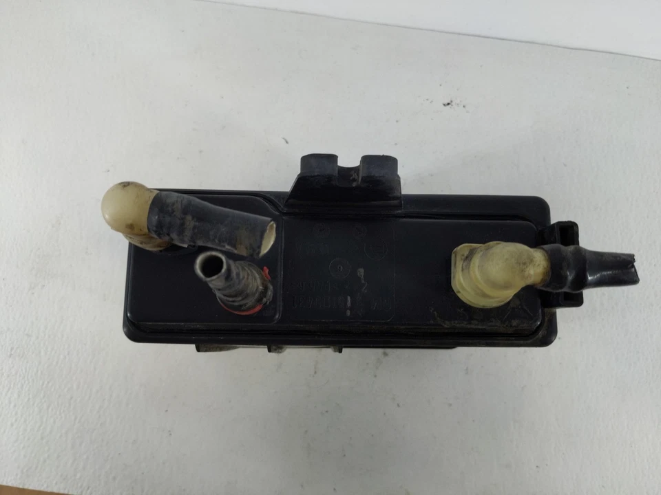 Chevrolet Tahoe 2012 bote de carbón de vapor de combustible HHEM1 Foto 4 de 4