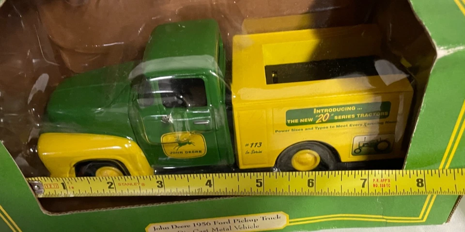ERTL 1:25 Die-Cast Metal Vehicle John Deere 1956 Ford Pickup Truck in Box - Image 2 of 4