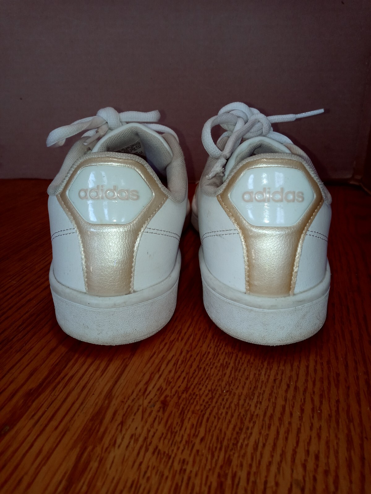Adidas Women's Advantage Tennis Shoes White/Gold Siz… Gem