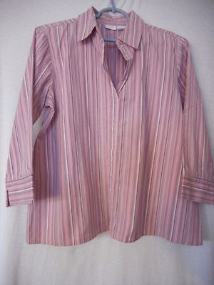 Maternity Pullover top Size M Black and Pink by In due time 3/4 sleeve