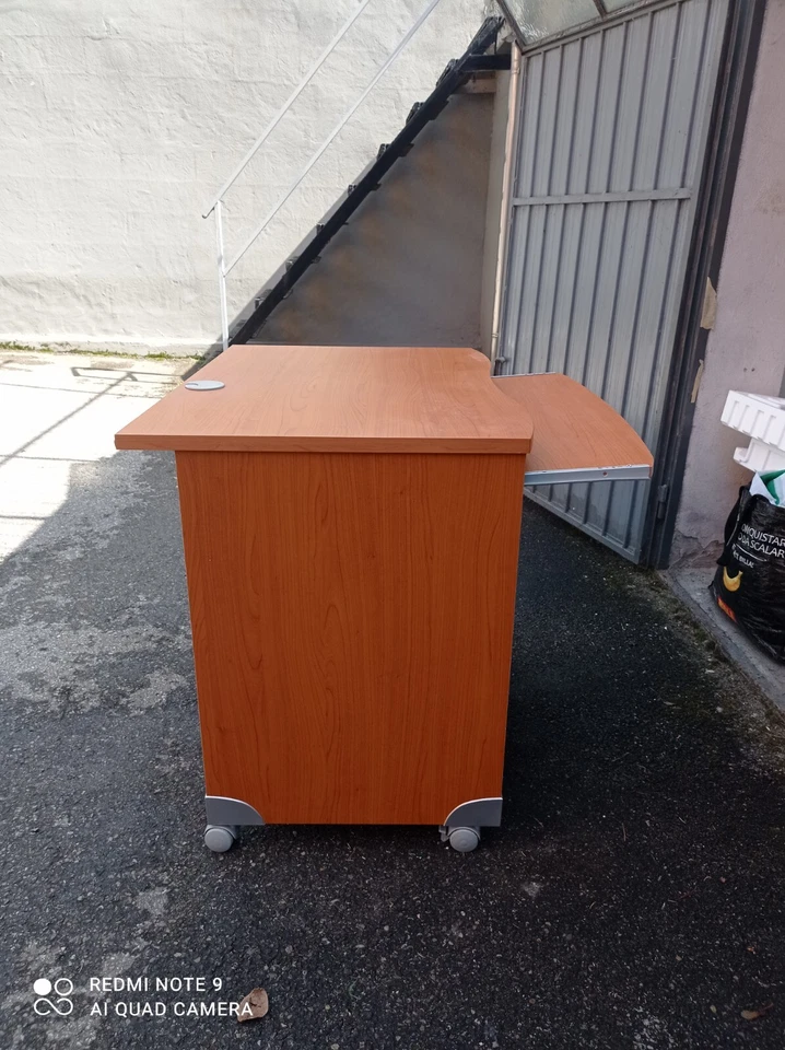 Scrivania porta computer - Immagine 3 di 4