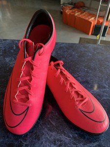 nike mercurial victory pink