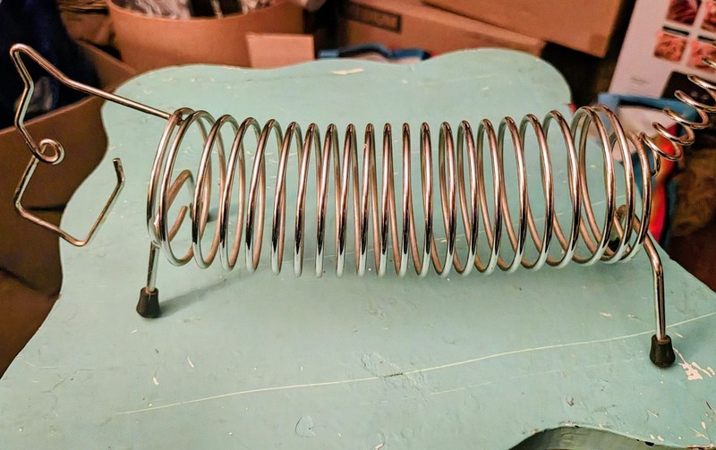 Mid century Wire Spring Dog Letter Picture Holder Silver Vintage Scotty Dog