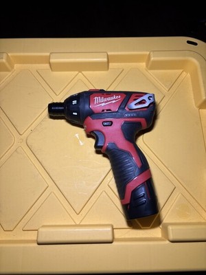 M12 12V Lithium-Ion Cordless 1/4 in. Hex Screwdriver Kit