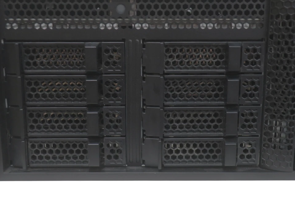 Fujitsu Primergy TX2550 M5 Xeon Silver 4208 16GB EP420i 8-Bay 3.5" SAS 4U Server - Image 3 of 4