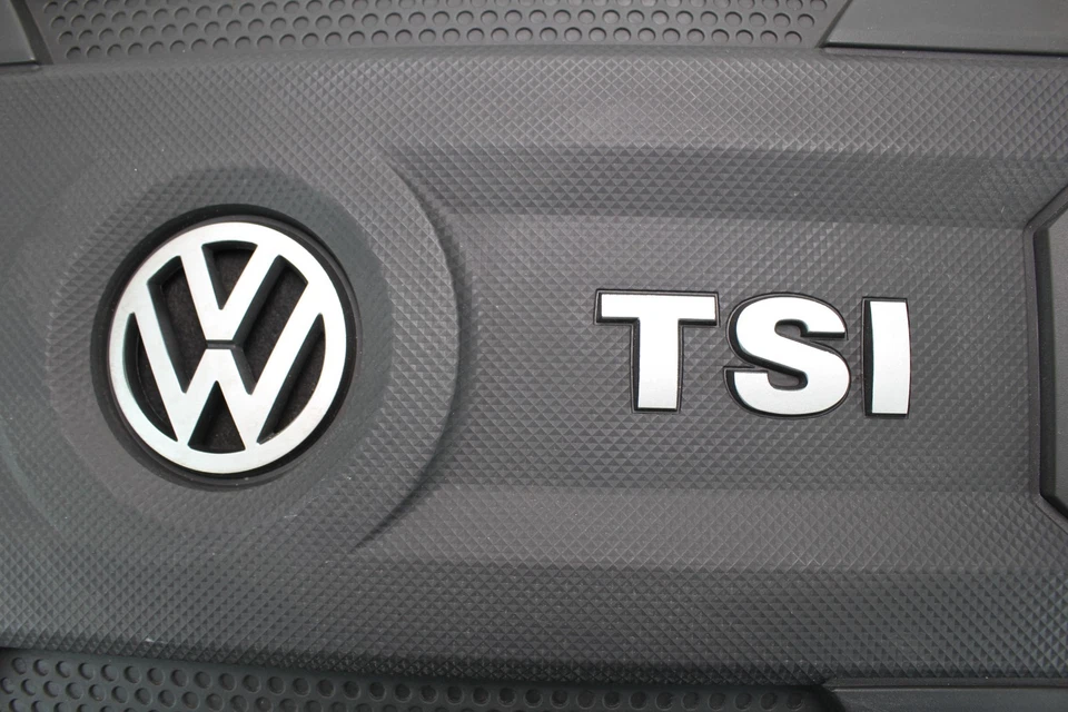 VOLKSWAGEN PASSAT 2014-2017 1,8 L TSI motor cubierta superior OEM, 06K103925D Foto 2 de 4