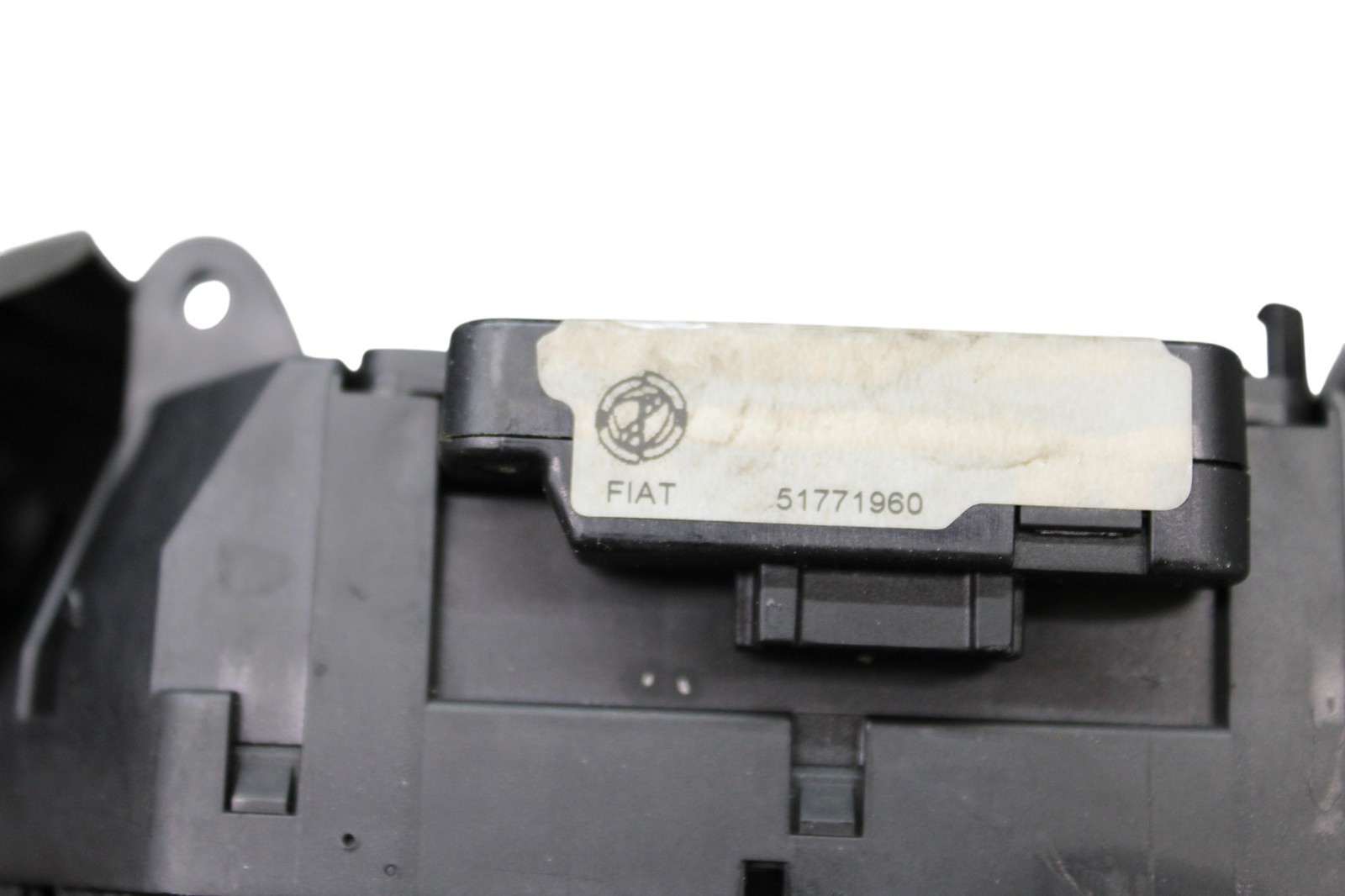 03-19 Maserati Quattroporte Front Left Side Steering Column Control Switch Oem