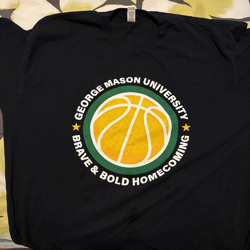 George Mason Patriots Basketball T-Shirt Men’s Large Black NCAA Graphic