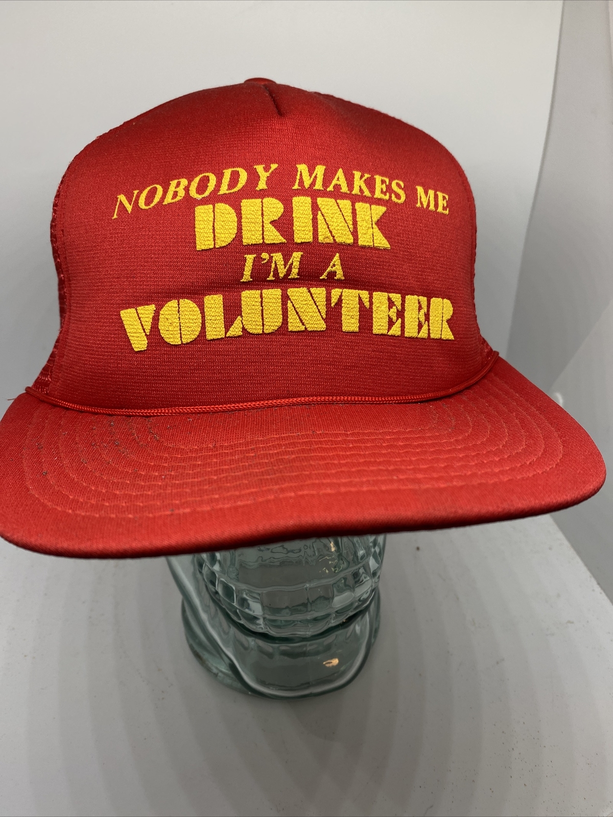 Vintage Nobody Makes Me Drink I'm a Volunteer Mesh Snapback Trucker Hat Red Cap